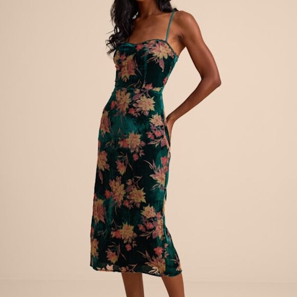 Lulus Dresses & Skirts - Lulus Erisa Emerald Velvet Floral Burnout Midi Dress Green - Size S
